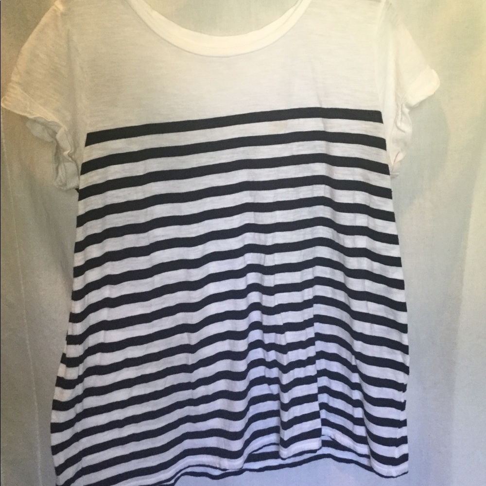 Short sleeved shirt